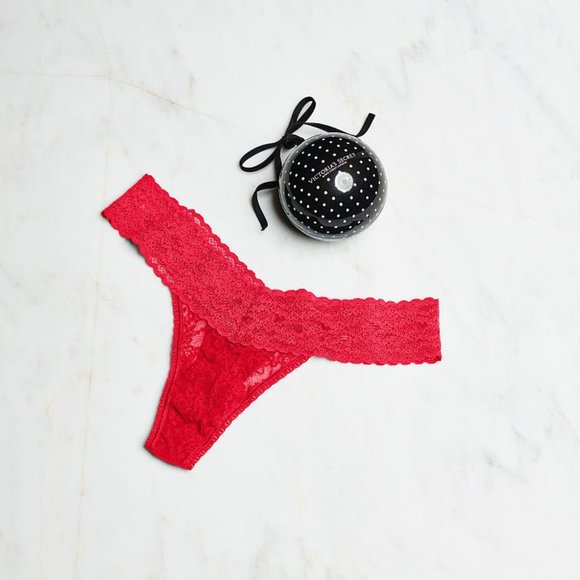 Victoria’s Secret THE LACIE One Size Thong Panty & Christmas Ornament NWT - Picture 1 of 3